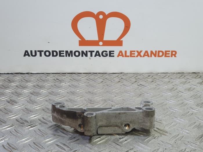 Gebruikte Motorrubber Opel Astra K 1.6 CDTI 110 16V Prijs € 25,00 Margeregeling aangeboden door Alexander Autodemontage