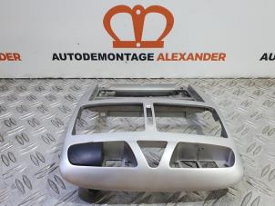Gebruikte Dashboard deel Peugeot 307 CC (3B) 2.0 16V Prijs op aanvraag aangeboden door Alexander Autodemontage