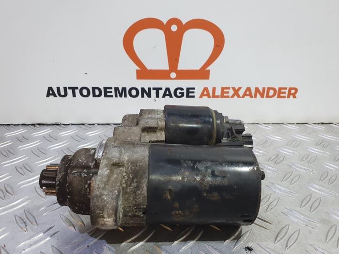 Startmotor van een Volkswagen Golf V (1K1) 1.4 16V 2004