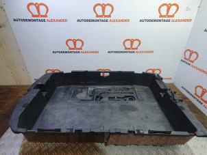 Gebruikte Opbergvak Toyota Prius (NHW20) 1.5 16V Prijs op aanvraag aangeboden door Alexander Autodemontage