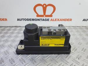 Gebruikte Deurvergrendeling Vacuumpomp Elektrisch Mercedes CLK (C208) 2.0 200 16V Prijs op aanvraag aangeboden door Alexander Autodemontage