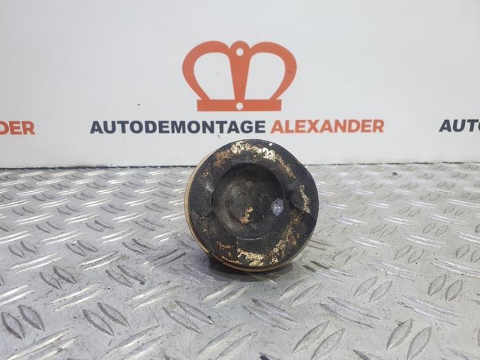 Gebruikte Zuiger BMW 1 serie (E87/87N) 116i 2.0 16V Prijs op aanvraag aangeboden door Alexander Autodemontage