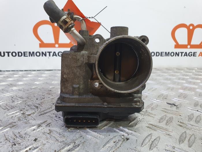 Gebruikte Gasklephuis Toyota Avensis (T25/B1B) 1.8 16V VVT-i Prijs € 24,99 Margeregeling aangeboden door Alexander Autodemontage
