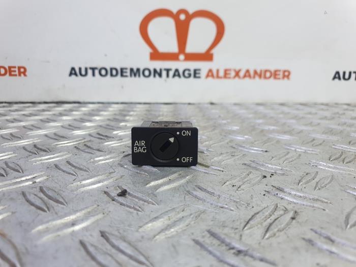 Volkswagen Polo Airbag schakelaars voorraad Onderdelenlijn.nl