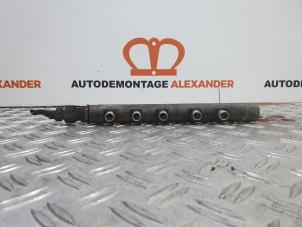 Gebruikte Injector brug Fiat Doblo (223A/119) 1.9 JTD Multijet Prijs op aanvraag aangeboden door Alexander Autodemontage