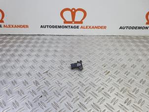 Gebruikte Map Sensor (inlaatspruitstuk) Opel Astra J (PC6/PD6/PE6/PF6) 1.6 16V Ecotec Prijs € 25,00 Margeregeling aangeboden door Alexander Autodemontage