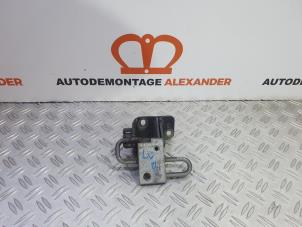 Gebruikte Scharnier deur links-voor Seat Leon (1P1) 2.0 FSI 16V Prijs op aanvraag aangeboden door Alexander Autodemontage