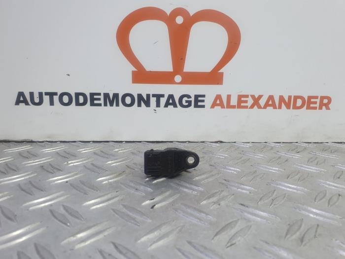 Gebruikte Nokkenas Sensor Renault Trafic New (FL) 2.5 dCi 16V 115 FAP Prijs op aanvraag aangeboden door Alexander Autodemontage