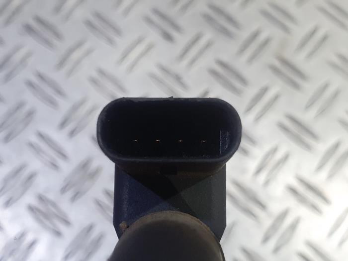 Brandstofdruk sensor van een BMW 1 serie (E87/87N) 118d 16V 2008