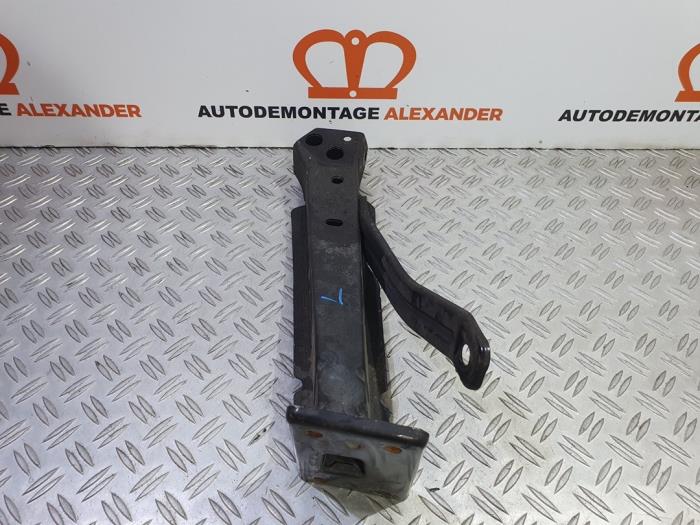 Subframe van een Fiat 500 (312) 0.9 TwinAir 85 2013