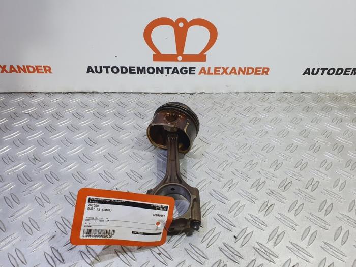 Gebruikte Zuiger Audi A3 (8P1) 2.0 16V TFSI Prijs op aanvraag aangeboden door Alexander Autodemontage