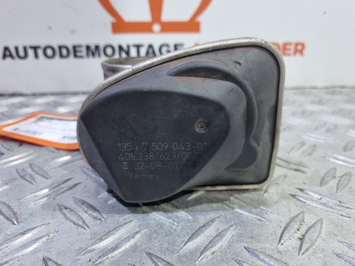 Gebruikte Gasklephuis BMW Mini (R50/53) 1.6 16V Cooper Prijs € 9,99 Margeregeling aangeboden door Alexander Autodemontage