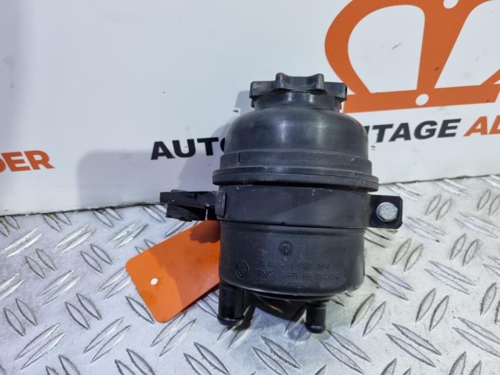 Gebruikte Servo Oliereservoir BMW 1 serie (E87/87N) 116i 1.6 16V Prijs € 24,99 Inclusief btw aangeboden door Alexander Autodemontage