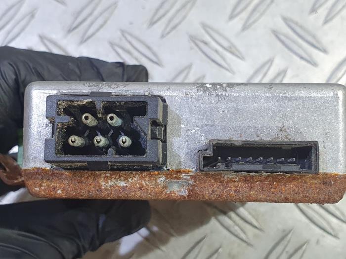 Comfort Module van een BMW 5 serie Touring (E61) 525d 24V 2006