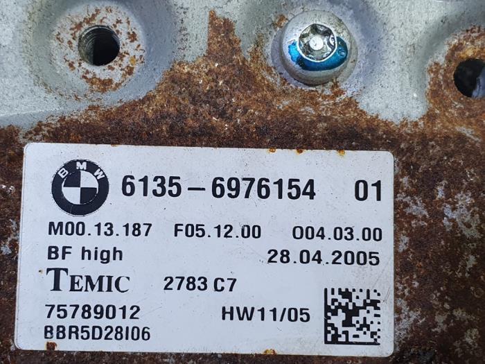 Comfort Module van een BMW 5 serie Touring (E61) 525d 24V 2006