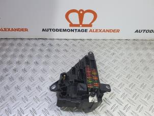 Gebruikte Zekeringkast BMW 5 serie Touring (E61) 525d 24V Prijs € 40,00 Margeregeling aangeboden door Alexander Autodemontage