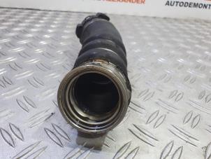 Intercooler Buis van een BMW 5 serie Touring (E61) 525d 24V 2006