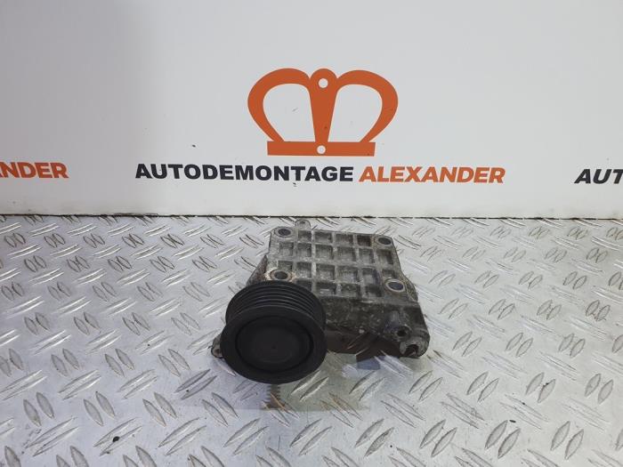 Gebruikte Dynamosteun boven Audi Q5 (8RB) 3.0 TDI V6 24V Quattro Prijs op aanvraag aangeboden door Alexander Autodemontage