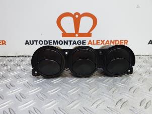 Gebruikte Luchtrooster Dashboard Mazda 6 (GG12/82) 1.8i 16V Prijs € 30,00 Margeregeling aangeboden door Alexander Autodemontage