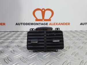 Gebruikte Luchtrooster achter Volkswagen Golf VI (5K1) 1.4 TSI 122 16V Prijs € 50,00 Margeregeling aangeboden door Alexander Autodemontage