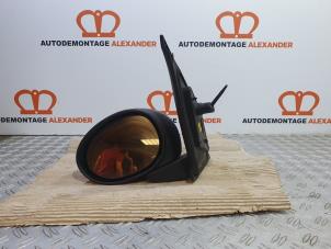 Gebruikte Buitenspiegel links Peugeot 107 1.0 12V Prijs op aanvraag aangeboden door Alexander Autodemontage