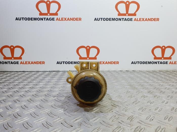 Gebruikte Servo Oliereservoir Chevrolet Aveo (250) 1.2 16V Prijs € 19,99 Inclusief btw aangeboden door Alexander Autodemontage