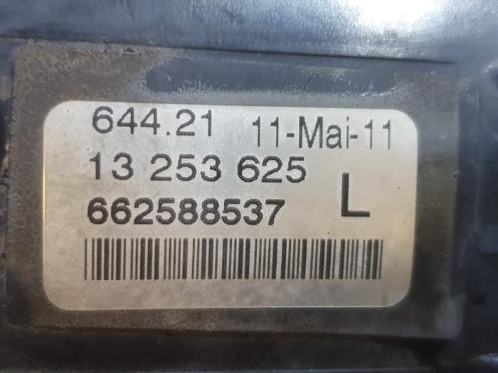 Mistlamp links-voor van een Opel Corsa D 1.3 CDTi 16V ecoFLEX 2012