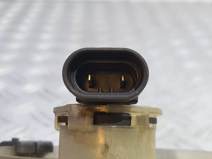 Mistlamp links-voor van een Opel Corsa D 1.3 CDTi 16V ecoFLEX 2012