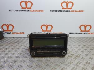 Gebruikte Radio CD Speler Volkswagen Golf Plus (5M1/1KP) 1.6 TDI 16V 90 Prijs op aanvraag aangeboden door Alexander Autodemontage
