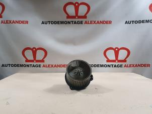 Gebruikte Chaufage Ventilatiemotor Mercedes ML I (163) 320 3.2 V6 18V Autom. Prijs € 19,99 Margeregeling aangeboden door Alexander Autodemontage