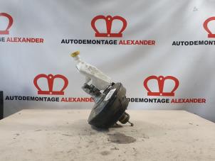 Gebruikte Rembol Citroen C4 Cactus (0B/0P) 1.6 Blue Hdi 100 Prijs op aanvraag aangeboden door Alexander Autodemontage