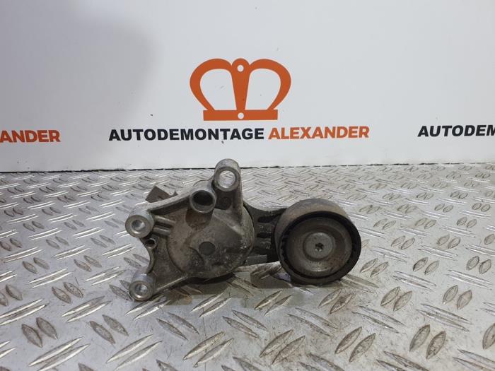 Gebruikte Spanrol Multiriem Citroen C4 Cactus (0B/0P) 1.6 Blue Hdi 100 Prijs op aanvraag aangeboden door Alexander Autodemontage