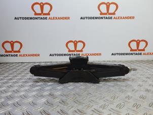 Gebruikte Krik Ford Transit 2.2 TDCi 16V Prijs op aanvraag aangeboden door Alexander Autodemontage