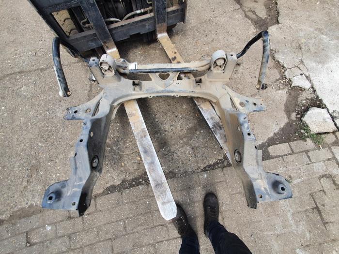 Gebruikte Subframe Mercedes A (W169) 1.7 A-170 Prijs € 150,00 Margeregeling aangeboden door Alexander Autodemontage