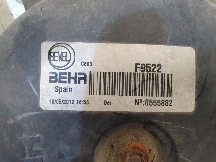 Koelvin van een Peugeot Boxer (U9) 2.2 HDi 100 Euro 4 2007