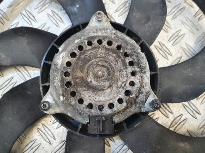 Koelvin van een Peugeot Boxer (U9) 2.2 HDi 100 Euro 4 2007