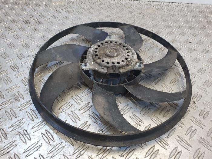 Koelvin van een Peugeot Boxer (U9) 2.2 HDi 100 Euro 4 2007