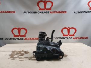 Gebruikte Luchtfilterhuis Nissan Micra (K12) 1.2 16V Prijs op aanvraag aangeboden door Alexander Autodemontage