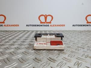 Gebruikte Uurwerk Renault Megane II CC (EM) 1.6 16V Prijs op aanvraag aangeboden door Alexander Autodemontage