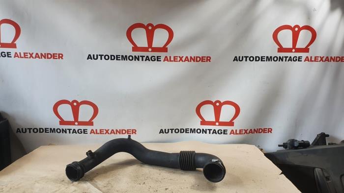 Gebruikte Turboslang Opel Vivaro 2.5 DTI 16V Prijs op aanvraag aangeboden door Alexander Autodemontage