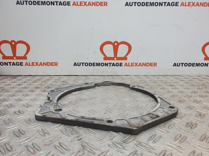 Tussenplaat motor van een Opel Corsa D 1.3 CDTi 16V ecoFLEX 2010