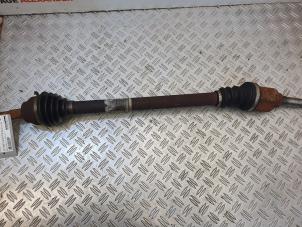 Gebruikte Steekas rechts-voor Peugeot 207 CC (WB) 1.6 16V Prijs op aanvraag aangeboden door Alexander Autodemontage