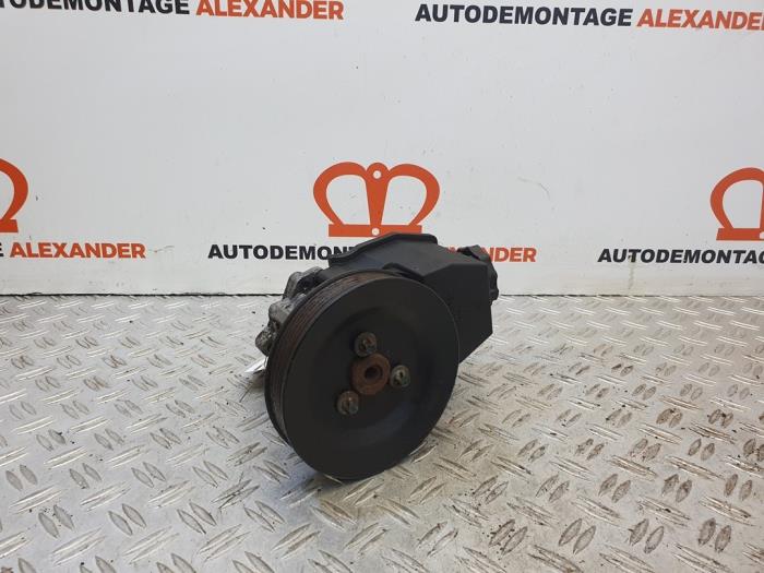 Gebruikte Pomp Servo Mercedes Sprinter 2t (901/902) 211 CDI 16V Prijs € 54,99 Inclusief btw aangeboden door Alexander Autodemontage