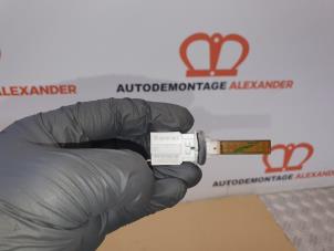 Gebruikte Sensor Temperatuur binnen Volkswagen Jetta III (1K2) 1.9 TDI Prijs op aanvraag aangeboden door Alexander Autodemontage