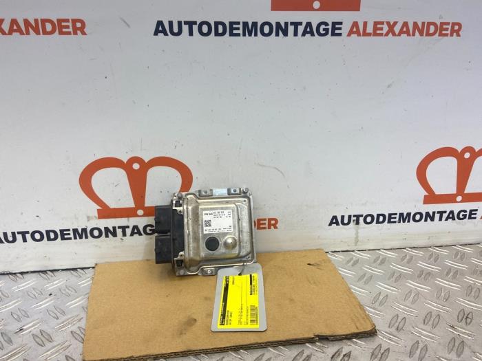 Gebruikte Boordcomputer Volkswagen Up! (121) 1.0 12V 60 Prijs € 75,00 Margeregeling aangeboden door Alexander Autodemontage