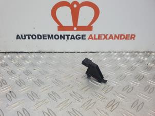 Gebruikte Schakelaar dashboardkastje Volkswagen Golf VI (5K1) 1.2 TSI BlueMotion Prijs op aanvraag aangeboden door Alexander Autodemontage