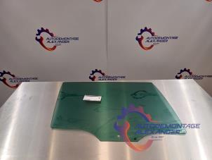 Gebruikte Deurruit 4Deurs rechts-achter Skoda Octavia Combi (5EAC) 1.6 TDI GreenTec 16V Prijs € 60,00 Margeregeling aangeboden door Alexander Autodemontage