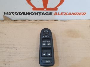 Gebruikte Schakelblok ruiten Citroen C3 (SC) 1.2 VTi 82 12V Prijs op aanvraag aangeboden door Alexander Autodemontage