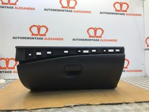 Gebruikte Dashboardkastje Renault Megane III Grandtour (KZ) 1.4 16V TCe 130 Prijs op aanvraag aangeboden door Alexander Autodemontage