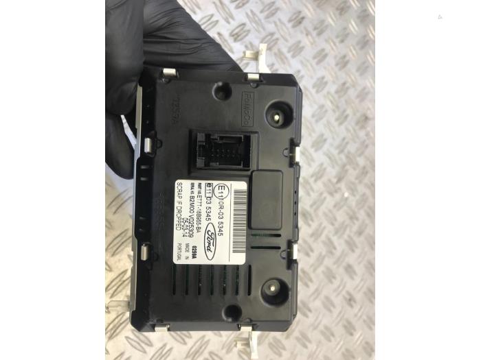 Display Interieur van een Ford Fiesta 6 (JA8) 1.0 EcoBoost 12V 100 Van 2014